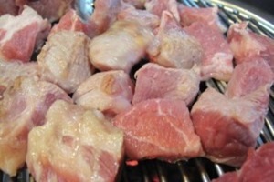 돼지고기구이 (뒷고기),경상남도 김해시,지역음식