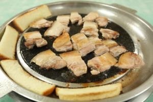 약돌돼지구이,경상북도 문경시,지역음식