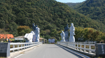 굽어보는 시선 아래,충청남도 보령시