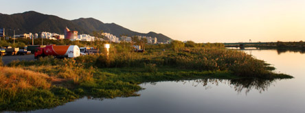 삼락강변길 화원 속을 거닐다