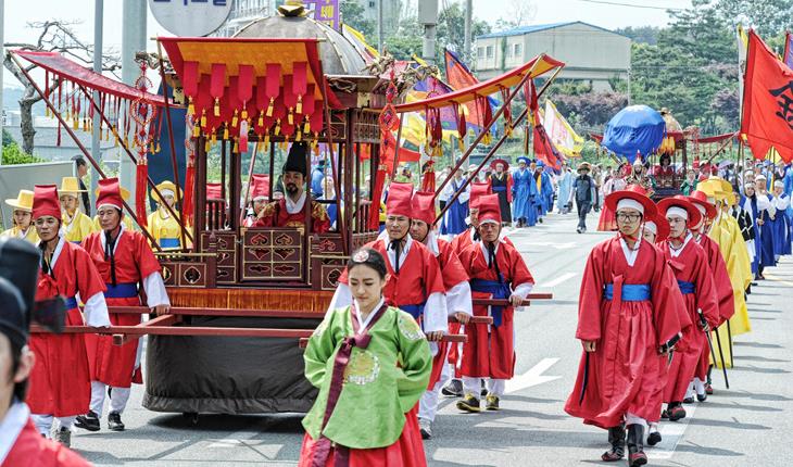 세계 3대 광천수로 꼽히는 '초정 약수'가 있는 충북 청주에서는 매년 '세종대왕과 초정약수축제'가 개최된다.