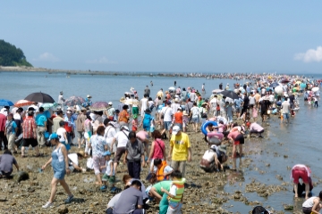 충청남도 보령시의 무창포마을을 찾았을 때에는 반드시 바닷길을 걸어볼 것.