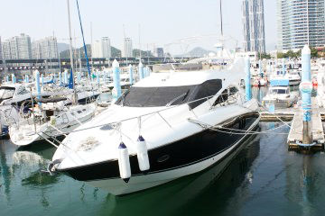 부산 요트경기장에서는 영화 <무방비도시>가 촬영됐다.