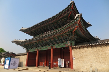 낮에 보아도 아름다운 서울의 고궁을 밤에 본다면?