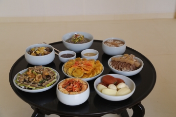 다양한 음식모형을 재현한 경복궁 소주방의 모습