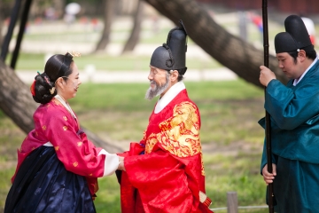 창경궁을 거닐던 영조를 만나볼 수 있는 '궁궐 일상을 걷다'