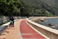 수륙-일운 자전거해안도로의 매력은 바다와 함께 달리는 것이다.