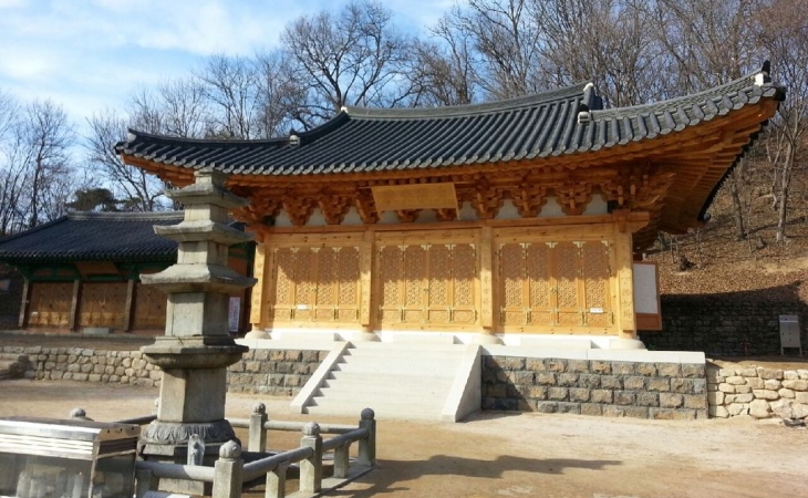 많은 이들이 기도하는 천 년 고찰 도피안사