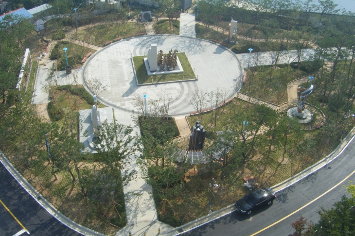 2009년 천안시에는 아우내장터 만세운동을 기념하는 공원이 조성됐다.