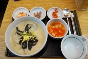 새해 명절 대한민국 대표 음식, 떡국
