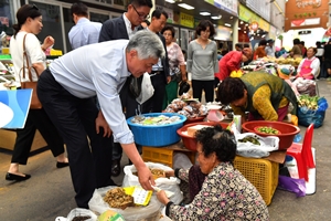   정선군, 전통시장 활성화 추석 명절 전통시장 장보기 행사