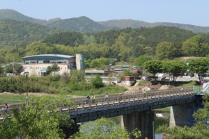 금강 따라 즐기는 국악의 향기, 파랑자전거와 함께하는 특별한 심천여행