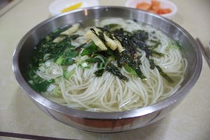 국수 맛의 진수는 뭐니 뭐니 해도 ‘구포 국수’