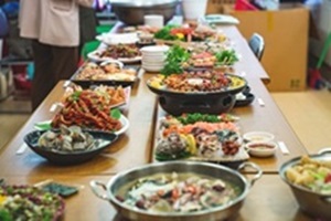 목포 항구 포차, 맛과 낭만으로 관광객 사로잡는다