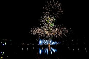  밤하늘 불꽃의 향연…파주 운정호수공원 불꽃축제 11월 4일 개막