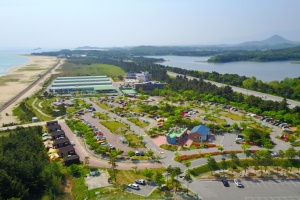 고성군, 바다와 호수 사이의 쉼터, 송지호오토캠핑장 개장 