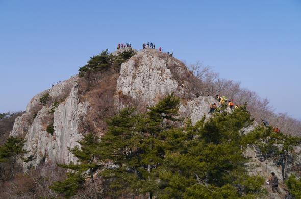 달바위의 모습 