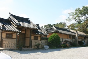 오고가는 사람들의 마음을 담은 세월 그 후, 서산 계암고택(김기현 가옥)