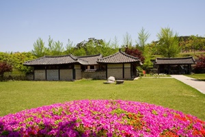 항일운동의 ‘큰 별’을 찾아, 백야 김좌진 장군 생가