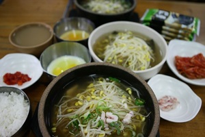 전주 성곽 안과 밖의 음식, 백반과 콩나물국밥,전라북도 전주시