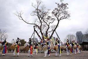 어울려 놀기, 서구의 축제 한마당