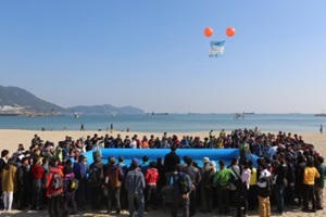 팔딱팔딱 후끈후끈, '부산고등어축제'의 열기 속으로