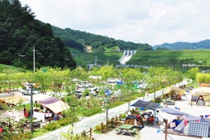 자연과 어우러져 놀아 볼까, 산내들 오토캠핑장