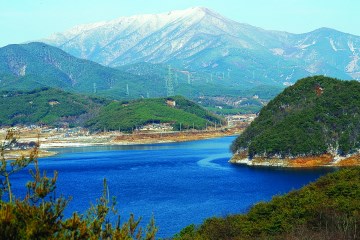 제4경인 보령호와 제5경인 오서산. 충남 보령은 산과 호수와 바다가 어우러진 자연의 도시다.