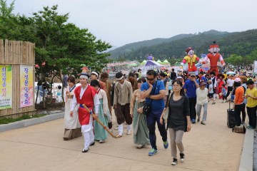 매년 5월경 홍길동 테마파크 일원에서는 '장성홍길동축제'가 개최된다.