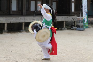 소리전수관인 우송관에서는 다양한 국악 공연이 펼쳐진다.