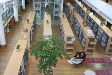 순천기적의도서관은 지난 2003년 처음 문을 연 우리나라 최초의 어린이도서관이다.